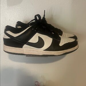 Nike Classic Black and White Low-Tops